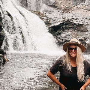 Meet your Posher, Cara